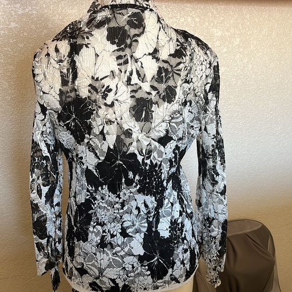 Cache blouse - Picture 3 of 10